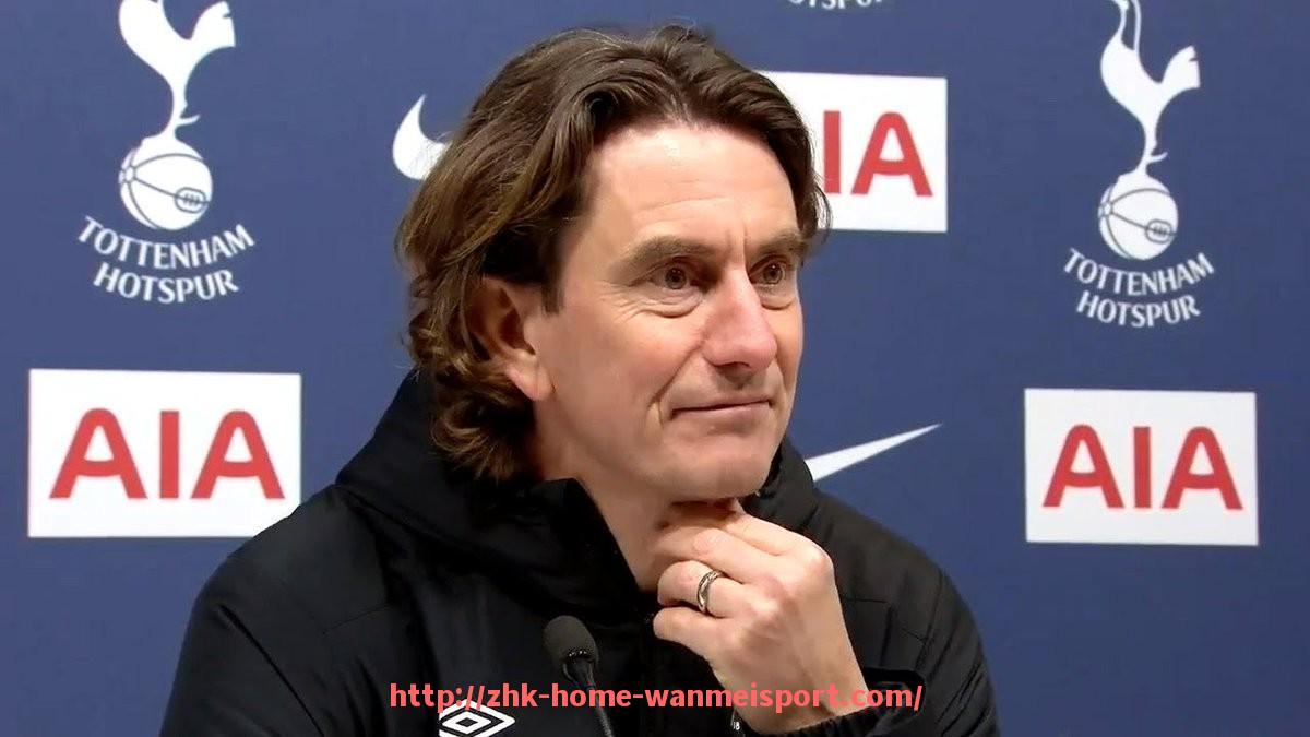 完美体育官方网站-西甲联赛专用足球介绍：设计与比赛影响